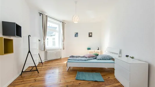 Rooms in Berlin Charlottenburg-Wilmersdorf - photo 2