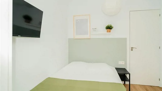 Rooms in Zaragoza - photo 2