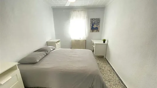 Rooms in Adaro - photo 1