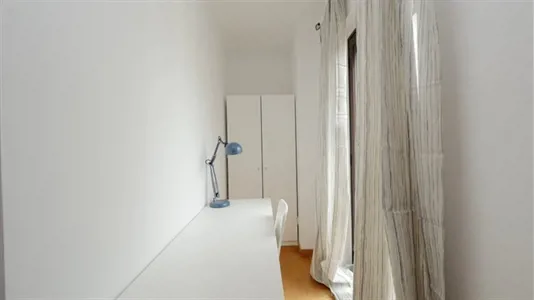 Rooms in Barcelona Ciutat Vella - photo 3