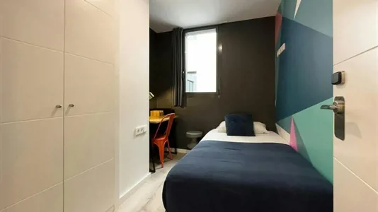 Rooms in Barcelona Ciutat Vella - photo 3