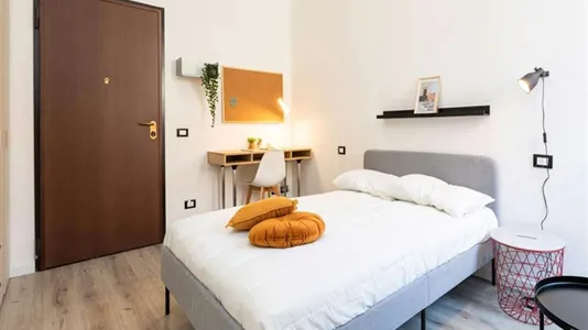 Rooms in Milano Zona 5 - Vigentino, Chiaravalle, Gratosoglio - photo 1