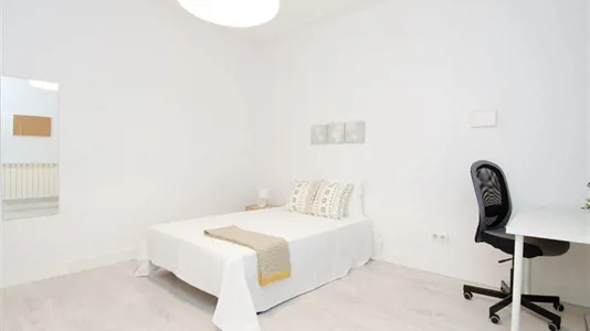 Rooms in Madrid Centro - photo 2