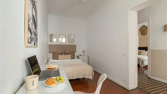 Rooms in Barcelona Ciutat Vella - photo 3