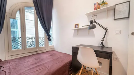 Rooms in Barcelona Ciutat Vella - photo 3