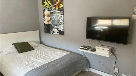 Rooms in Zaragoza - photo 2