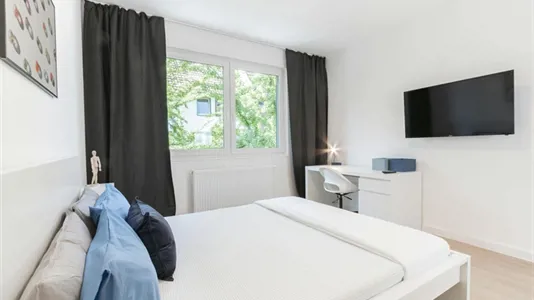 Rooms in Essen - photo 2