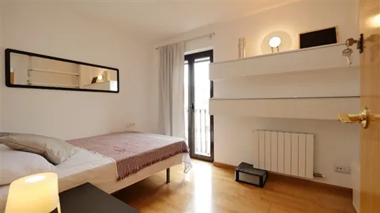 Rooms in Barcelona Ciutat Vella - photo 1