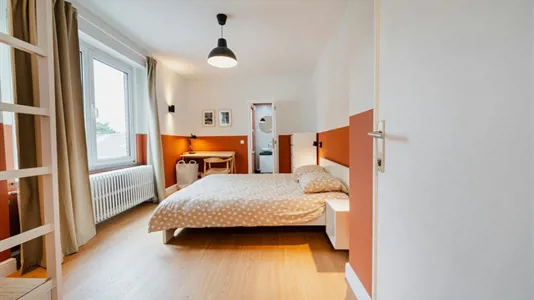 Rooms in Charleroi - photo 1