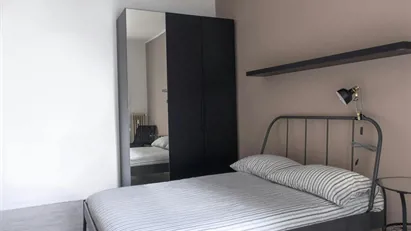 Room for rent in Milano Zona 1 - Centro storico, Milan