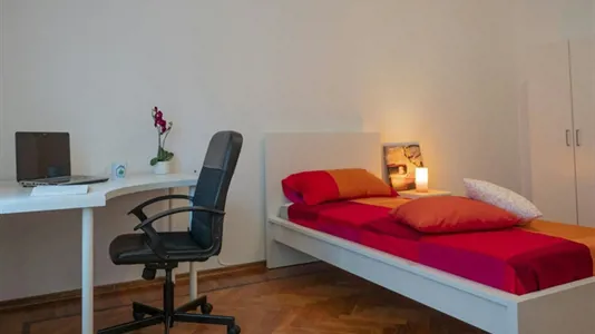 Rooms in Turin - photo 2