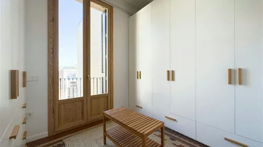 Rooms in Barcelona Eixample - photo 3