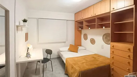 Rooms in Tarragona - photo 1