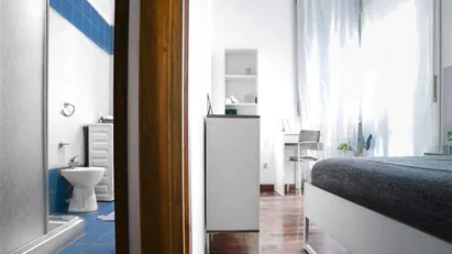 Room for rent in Milano Zona 6 - Barona, Lorenteggio, Milan