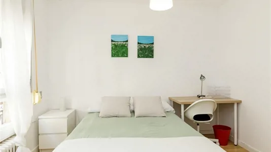 Rooms in Zaragoza - photo 2