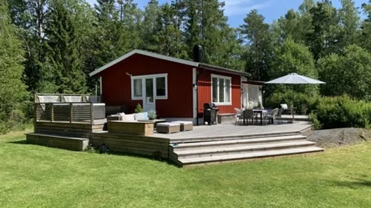 Houses in Värmdö - photo 1