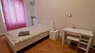 Room for rent, Turin, Piemonte, &lt;span class=&quot;blurred street&quot; onclick=&quot;ProcessAdRequest(7732466)&quot;&gt;&lt;span class=&quot;hint&quot;&gt;See streetname&lt;/span&gt;[xxxxxxxxxxxxx]&lt;/span&gt;