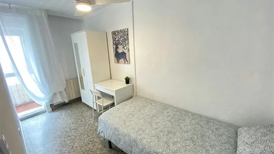 Rooms in Adaro - photo 2