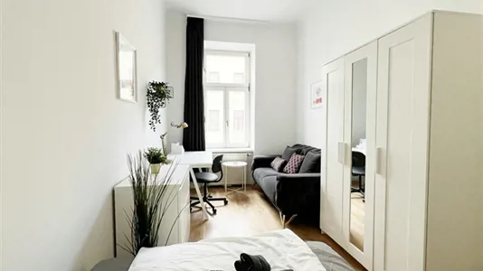 Rooms in Vienna Favoriten - photo 1