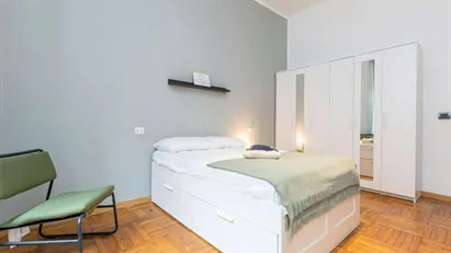 Room for rent in Milano Zona 8 - Fiera, Gallaratese, Quarto Oggiaro, Milan