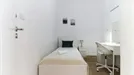 Room for rent, Lisbon (region), &lt;span class=&quot;blurred street&quot; onclick=&quot;ProcessAdRequest(12444061)&quot;&gt;&lt;span class=&quot;hint&quot;&gt;See streetname&lt;/span&gt;[xxxxxxxxxxxxx]&lt;/span&gt;