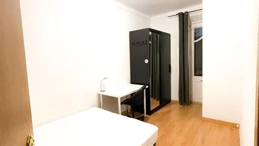 Rooms in Barcelona Ciutat Vella - photo 3