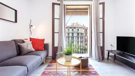 Apartments in Barcelona Eixample - photo 2