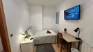 Room for rent, Barcelona Eixample, Barcelona, &lt;span class=&quot;blurred street&quot; onclick=&quot;ProcessAdRequest(10497744)&quot;&gt;&lt;span class=&quot;hint&quot;&gt;See streetname&lt;/span&gt;[xxxxxxxxxxxxx]&lt;/span&gt;