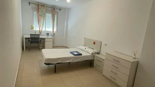 Rooms in Murcia - photo 2