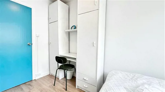 Rooms in Badalona - photo 3