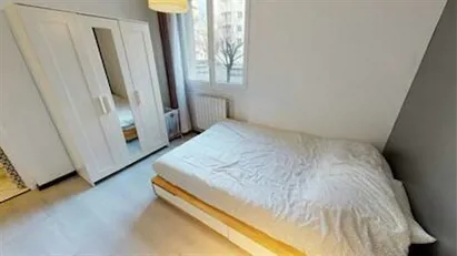 Room for rent in Grenoble, Auvergne-Rhône-Alpes