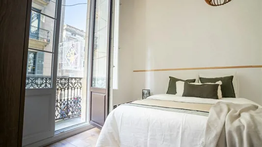 Rooms in Barcelona Ciutat Vella - photo 1