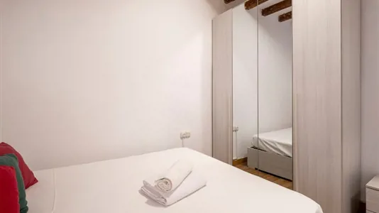 Rooms in Barcelona Ciutat Vella - photo 3