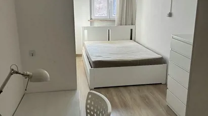 Room for rent in Milano Zona 9 - Porta Garibaldi, Niguarda, Milan