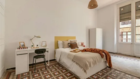 Rooms in Barcelona Ciutat Vella - photo 2