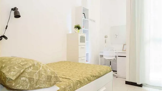 Rooms in Milano Zona 8 - Fiera, Gallaratese, Quarto Oggiaro - photo 1