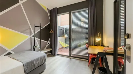 Rooms in Barcelona Ciutat Vella - photo 2