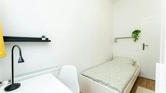 Rooms in Berlin Steglitz-Zehlendorf - photo 2