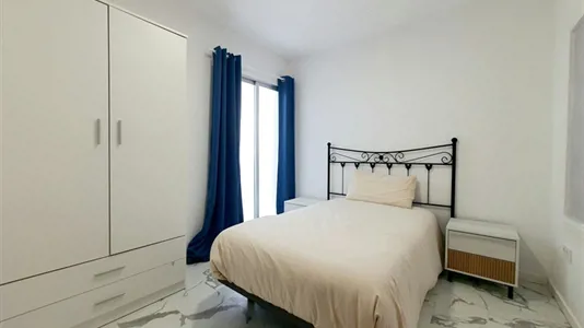 Rooms in Valencia L'Eixample - photo 2