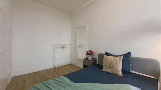 Rooms in Berlin Charlottenburg-Wilmersdorf - photo 3