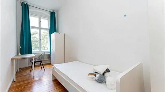 Rooms in Berlin Charlottenburg-Wilmersdorf - photo 1